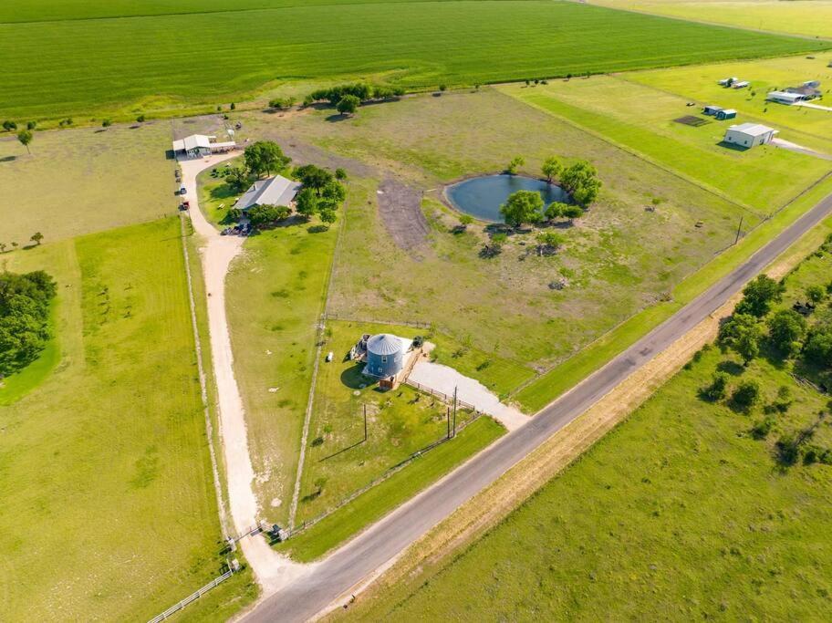 Silo House At Laughing Llama Farm Troy Buitenkant foto