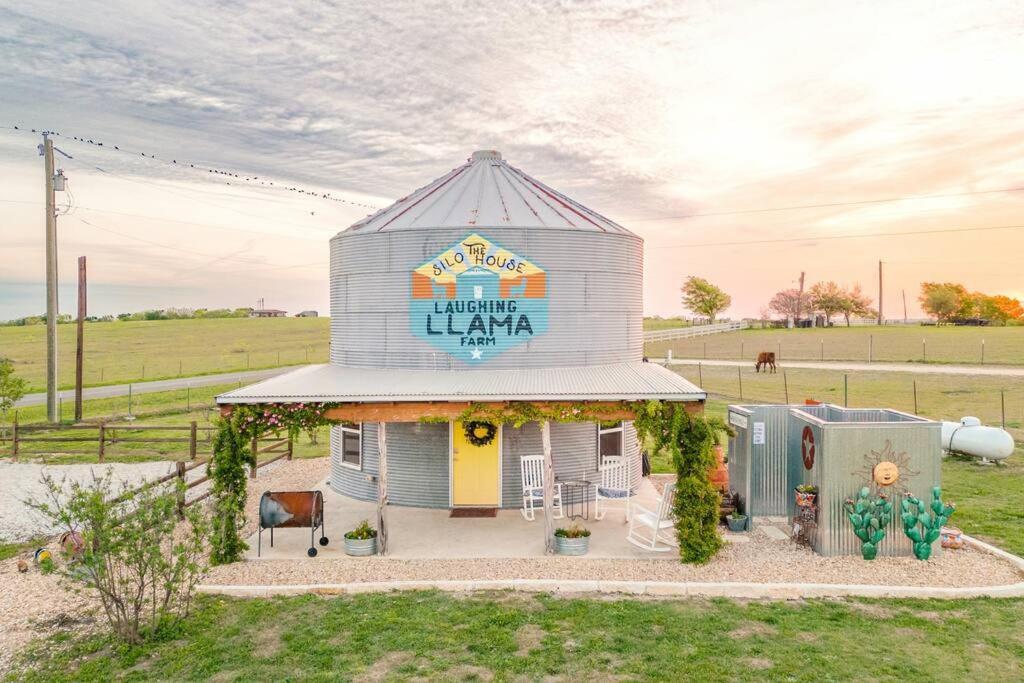 Silo House At Laughing Llama Farm Troy Buitenkant foto