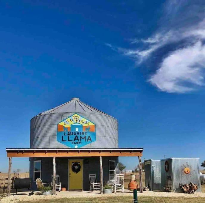 Silo House At Laughing Llama Farm Troy Buitenkant foto